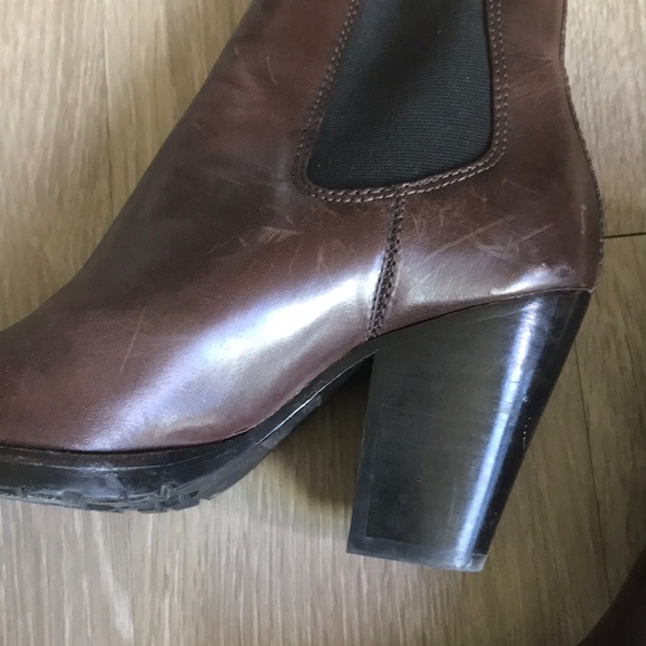Frye Leather heeled Chelsea booties - Picture 5 of 8